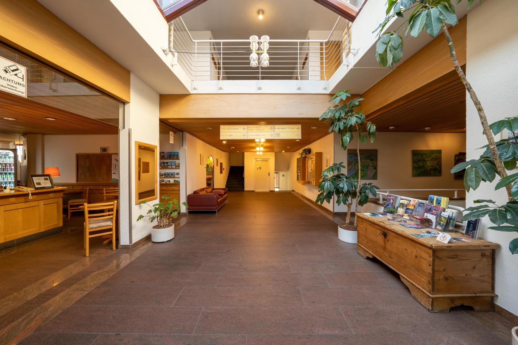 Hotel Aeschipark Aeschi Bei Spiez ภายนอก รูปภาพ