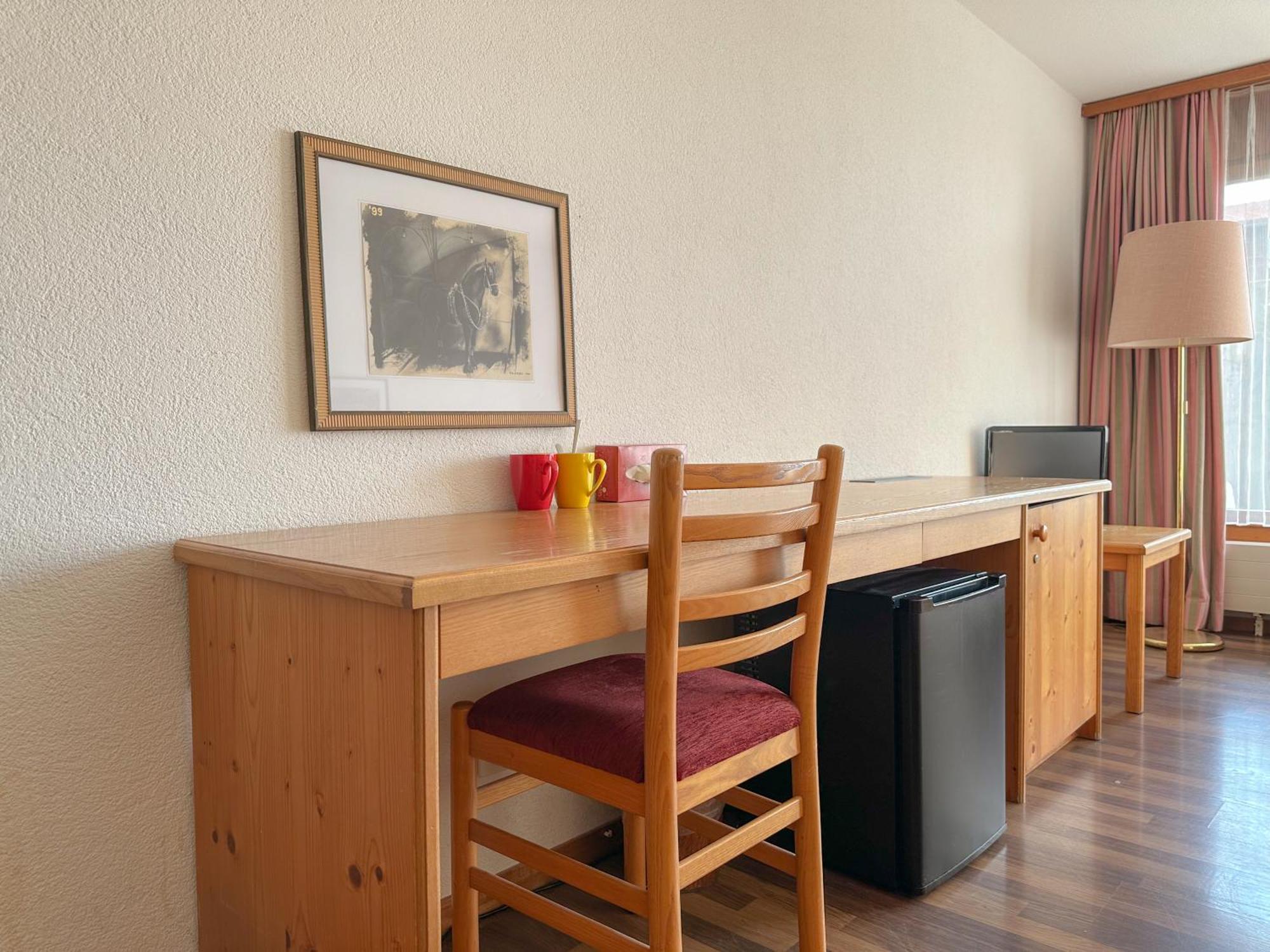 Hotel Aeschipark Aeschi Bei Spiez ภายนอก รูปภาพ