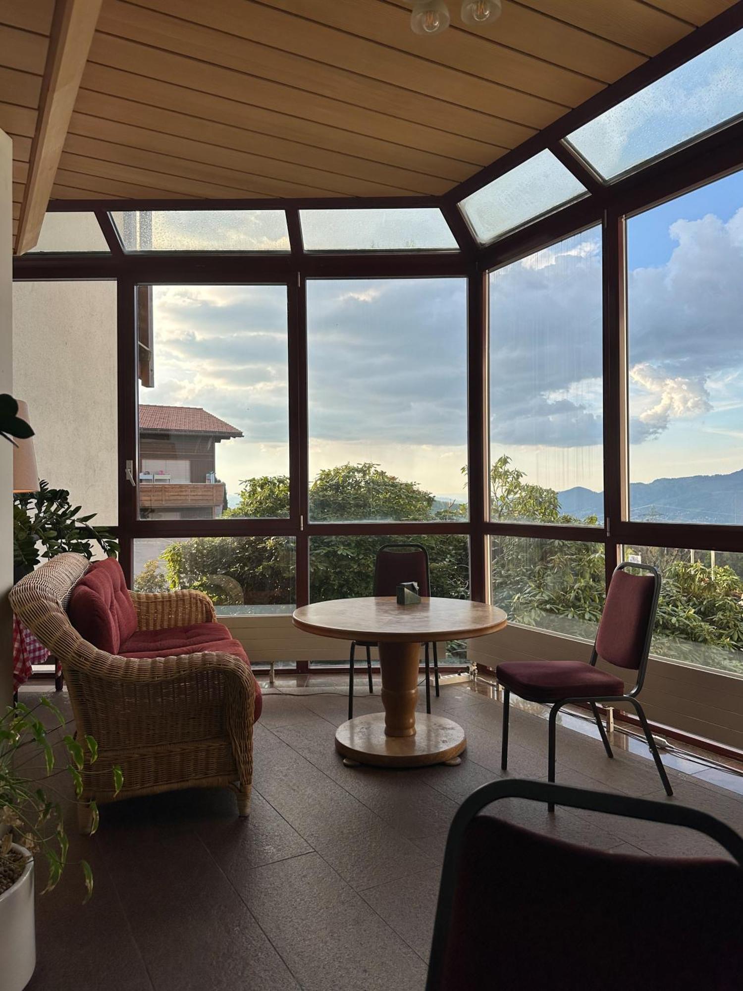 Hotel Aeschipark Aeschi Bei Spiez ภายนอก รูปภาพ